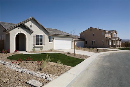 New Houses With Landscaped Yards Stock Photo - Premium Royalty-Free, Code: 694-03329501