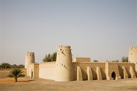 Al Ain, UAE, Al Jahli Fort in Al Ain Foto de stock - Sin royalties Premium, Código: 694-03331881