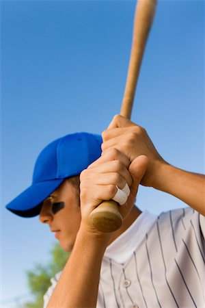 Baseball batter waiting for pitch, (close-up) Stock Photo - Premium Royalty-Free, Code: 694-03692843