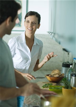 snow pea - Couple cooking in kitchen together Stock Photo - Premium Royalty-Free, Code: 695-05764208