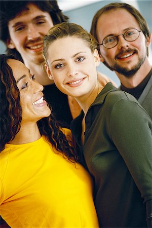 simsearch:695-03374588,k - Four young adults, smiling, portrait Stock Photo - Premium Royalty-Free, Code: 695-05764774