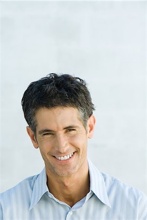 real people cutout - Man smiling at camera, portrait Stock Photo - Premium Royalty-Free, Code: 695-05765790