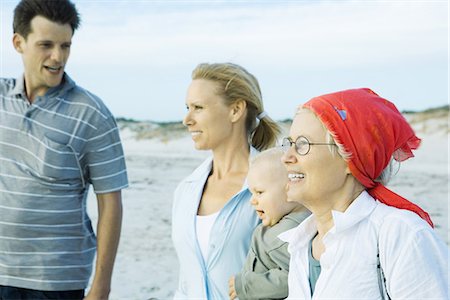 Family on beach Stock Photo - Premium Royalty-Free, Code: 695-05766082