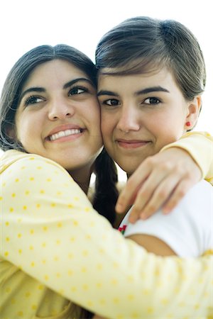 Jeunes amis femmes étreignant, portrait Photographie de stock - Premium Libres de Droits, Code: 695-05766242