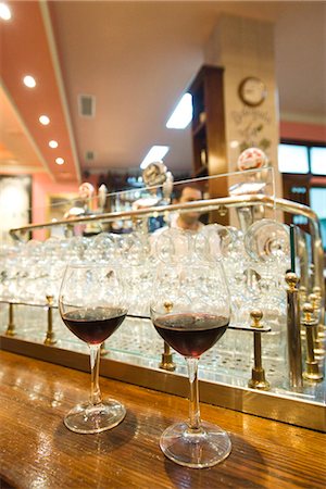 restaurant bar counters - Two glasses of wine side by side on counter Stock Photo - Premium Royalty-Free, Code: 695-05769684