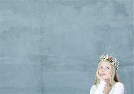 princesse - Girl wearing crown Foto de stock - Sin royalties Premium, Código: 695-05763495