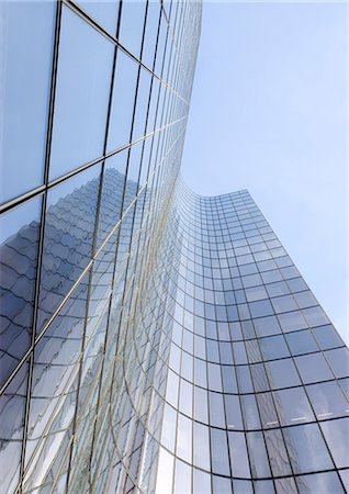 Skyscraper, low angle, abstract view Foto de stock - Sin royalties Premium, Código: 695-05763998