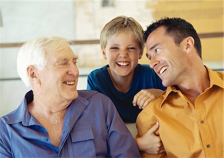 simsearch:400-04216383,k - Grandfather, father and son, smiling, portrait Foto de stock - Royalty Free Premium, Número: 695-05774374