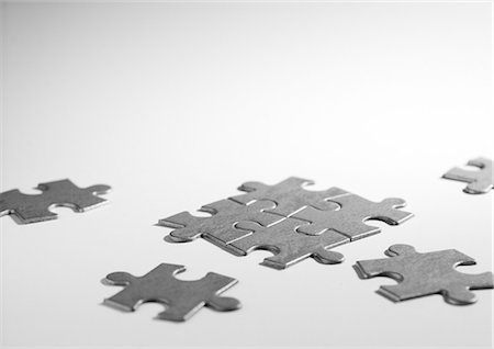 simsearch:696-03395596,k - Pieces of jigsaw puzzle Stock Photo - Premium Royalty-Free, Code: 695-05775374