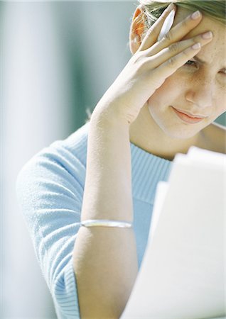 simsearch:695-05763398,k - Female student studying, close-up, partial view Stock Photo - Premium Royalty-Free, Code: 695-05777973