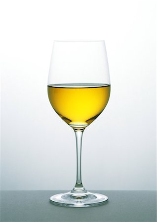 simsearch:695-05771718,k - Glas Weißwein Stockbilder - Premium RF Lizenzfrei, Bildnummer: 695-05778489