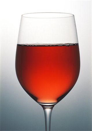 simsearch:695-05774901,k - Glass of rosé Fotografie stock - Premium Royalty-Free, Codice: 695-05778502