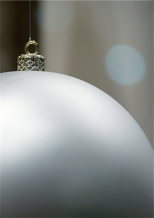 simsearch:622-06009907,k - Christmas ornament, extreme close-up Stock Photo - Premium Royalty-Free, Code: 695-05778977