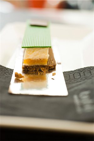 Dessert gastronomique, gros plan Photographie de stock - Premium Libres de Droits, Code: 695-05779763