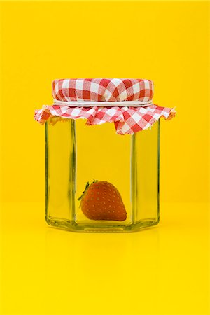 preservatives - Food concept, single fresh strawberry inside of glass jar Stock Photo - Premium Royalty-Free, Code: 695-05779941