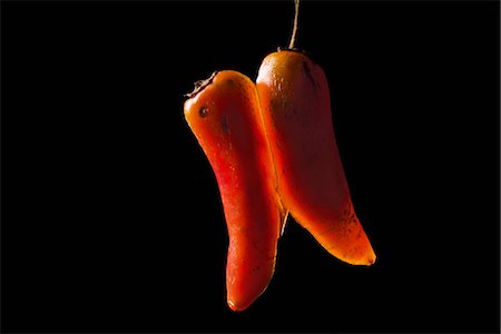 red centre - Piment rouge Photographie de stock - Premium Libres de Droits, Code: 695-05770346