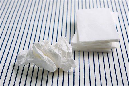 pañuelo de papel - Facial tissues Foto de stock - Sin royalties Premium, Código: 695-05770451