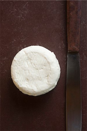 fresh cheese - Fromage de chèvre doux de Tarn, France Photographie de stock - Premium Libres de Droits, Code: 695-05771099