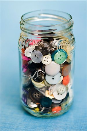 Glass jar of buttons Foto de stock - Sin royalties Premium, Código: 695-05771446