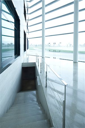 Modernes Interieur Stockbilder - Premium RF Lizenzfrei, Bildnummer: 695-05771860