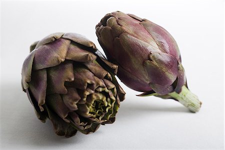 purple artichoke - Artichauts violets Photographie de stock - Premium Libres de Droits, Code: 695-05780235