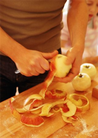 simsearch:695-03384582,k - Hands peeling apples Stock Photo - Premium Royalty-Free, Code: 695-03384574