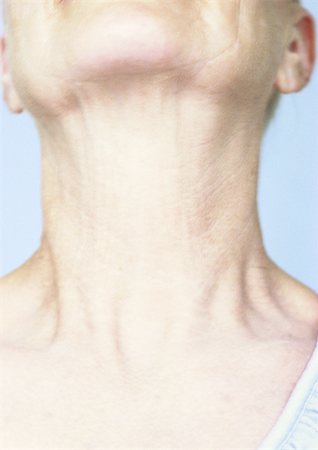 Mature woman, close-up of neck. Foto de stock - Sin royalties Premium, Código: 695-03385879