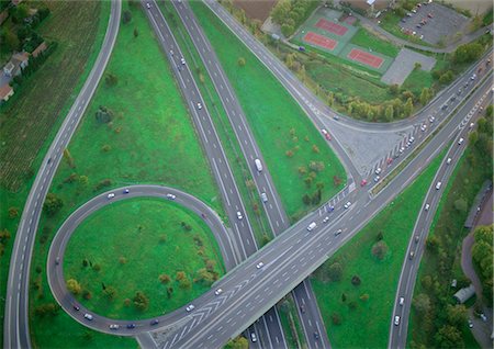 Birdseye view of highways and overpass Stock Photo - Premium Royalty-Free, Code: 695-03380796