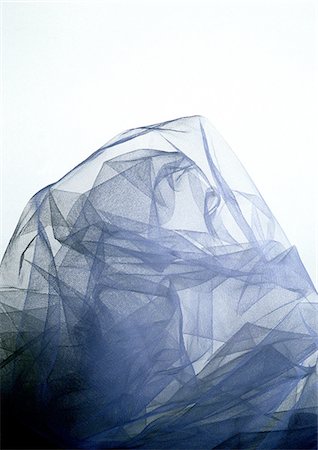 simsearch:695-03380937,k - Dark translucent fabric Foto de stock - Sin royalties Premium, Código: 695-03380926