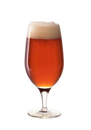 simsearch:600-06961858,k - Brown ale in stemmed glass Foto de stock - Sin royalties Premium, Código: 695-03381518