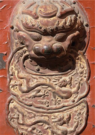 China, Beijing, Forbidden City, lion detail on door, close-up Foto de stock - Sin royalties Premium, Código: 695-03381975