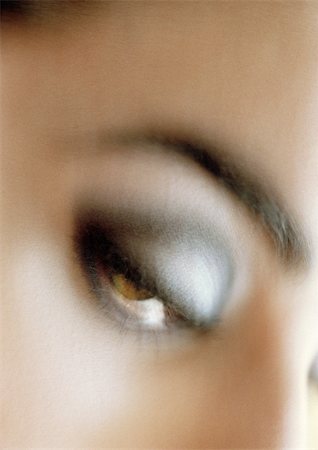 Woman's eye, close-up, blurry. Stock Photo - Premium Royalty-Free, Code: 695-03383105