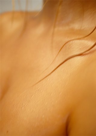 simsearch:695-03384001,k - Woman's wet chest, close-up Stock Photo - Premium Royalty-Free, Code: 695-03383957