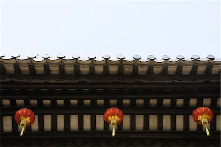 simsearch:696-03394943,k - Lanterns hanging from roof Stock Photo - Premium Royalty-Free, Code: 696-03394541