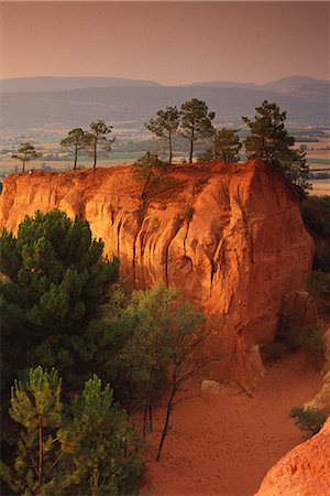 sunset view - France, Luberon, Roussillon commune, mountainous landscape Stock Photo - Premium Royalty-Free, Code: 696-03394838