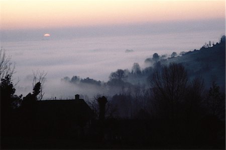 Misty valley at dawn Stock Photo - Premium Royalty-Free, Code: 696-03394855