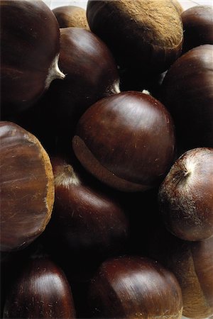 simsearch:700-06714130,k - Chestnuts Stock Photo - Premium Royalty-Free, Code: 696-03394980