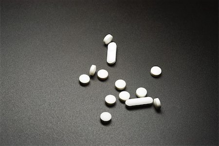 extase - Assortiments de pilules et comprimés, gros plan Photographie de stock - Premium Libres de Droits, Code: 696-03395685
