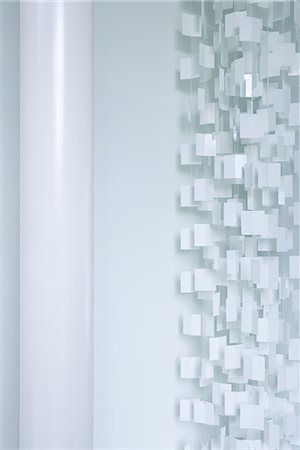 designs for decoration of pillars - White plastic curtain and column, cropped view Foto de stock - Sin royalties Premium, Código: 696-03395824