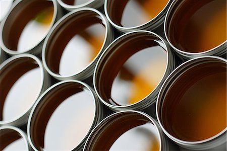 simsearch:670-06450573,k - Paint cans, close-up Stock Photo - Premium Royalty-Free, Code: 696-03395900