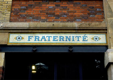 fraternization - Fraternity sign in French Foto de stock - Sin royalties Premium, Código: 696-03396563
