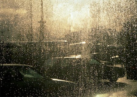 dropped in water nobody - Wet window if front of traffic Stock Photo - Premium Royalty-Free, Code: 696-03396906