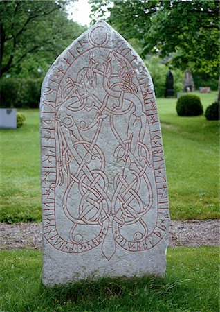 Sweden, runestone Foto de stock - Royalty Free Premium, Número: 696-03397138