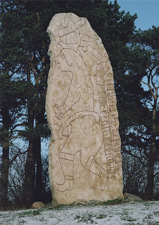 stele - Sweden, rune stone Foto de stock - Sin royalties Premium, Código: 696-03397140