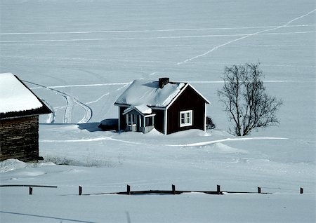 simsearch:6122-07693223,k - Finland, cabins in snow Foto de stock - Sin royalties Premium, Código: 696-03397300