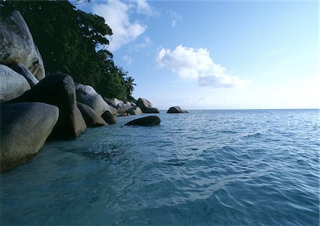Malaysia, ocean with rocky shore Stock Photo - Premium Royalty-Free, Code: 696-03398059
