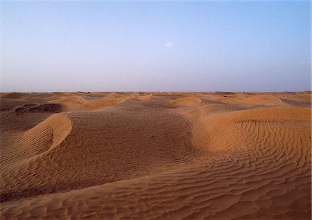 Tunisie, désert du Sahara, dunes de sable ondulés Photographie de stock - Premium Libres de Droits, Code: 696-03398069