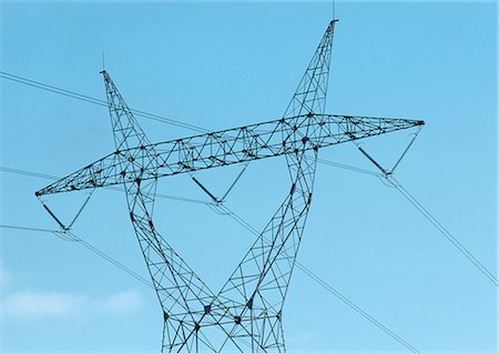 simsearch:696-03398968,k - Lignes à haute tension Photographie de stock - Premium Libres de Droits, Code: 696-03398485