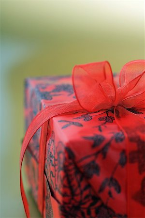 simsearch:600-05947681,k - Christmas present, detail Stock Photo - Premium Royalty-Free, Code: 696-03402846