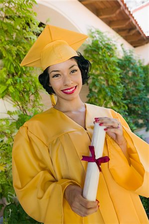 simsearch:693-06014222,k - Graduate holding diploma outside, portrait Stock Photo - Premium Royalty-Free, Code: 693-06014214